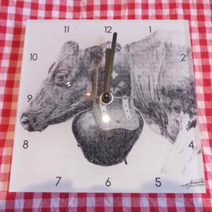 Horloge vache Orchidée | Atelier Montagn'Art | dessin au crayon graphite | Claudine Rime
