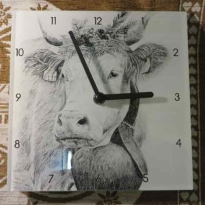Horloge vache à la désalpe | Atelier Montagn'Art | dessin au crayon graphite | Claudine Rime
