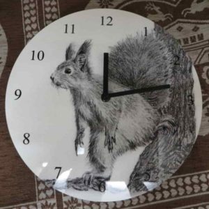Horloge écureuil | Atelier Montagn'Art | dessin au crayon graphite | Claudine Rime